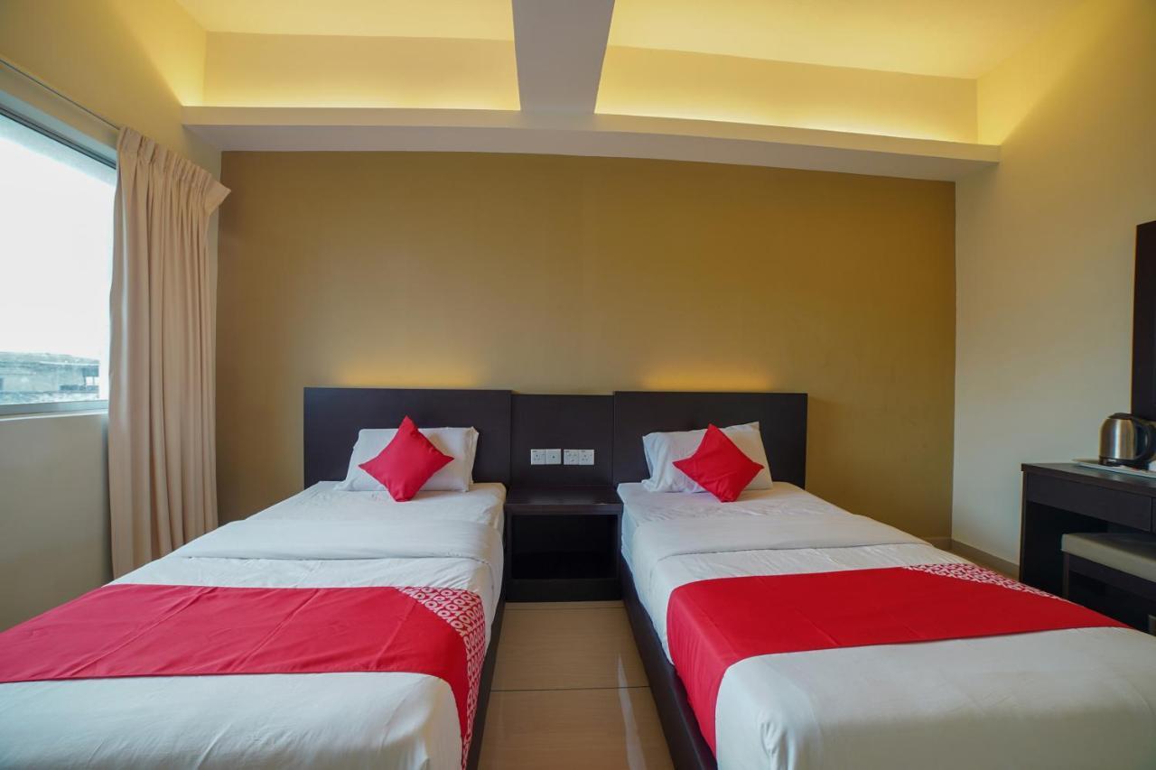 Oyo 89531 Villa Hotel Segamat Exterior foto